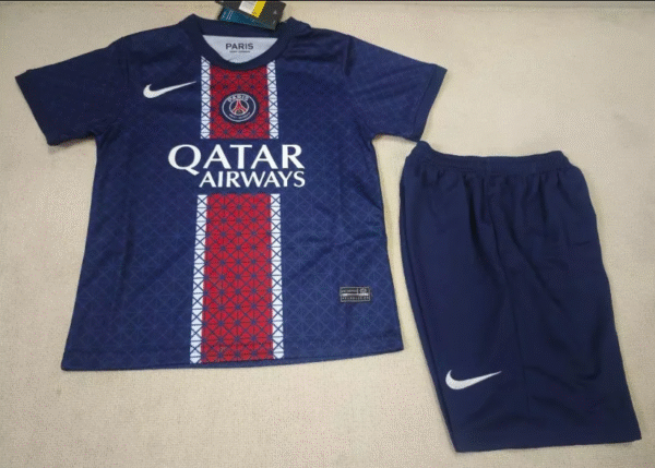25-26 Paris home