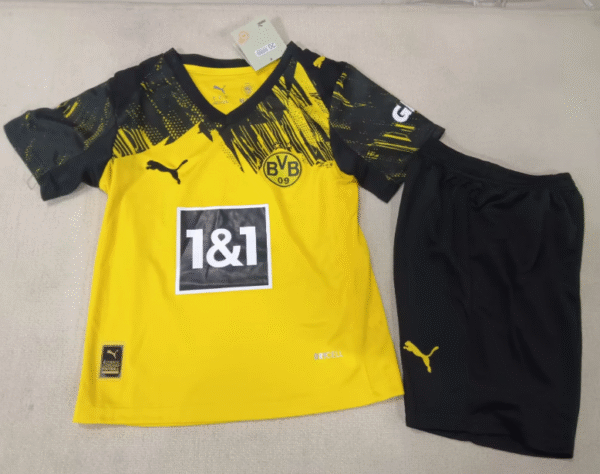 25-26 Dortmund home