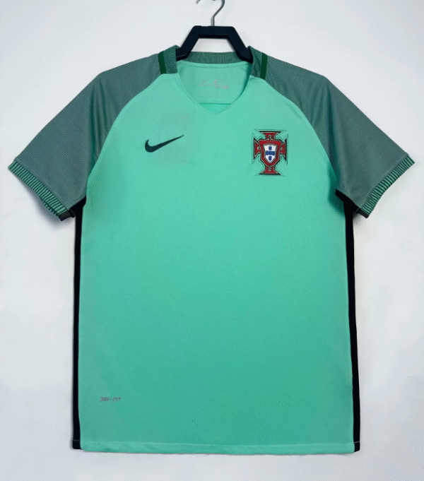 2016 Portugal away green - Image 2