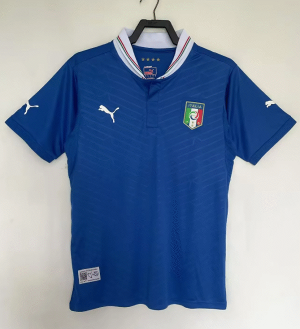 2012 Italy home - Image 2