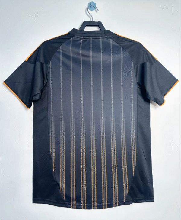 2010-11 Chelsea away - Image 2