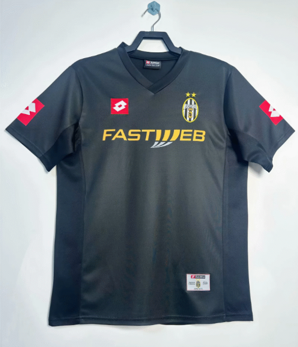 2001-02 Juventus away