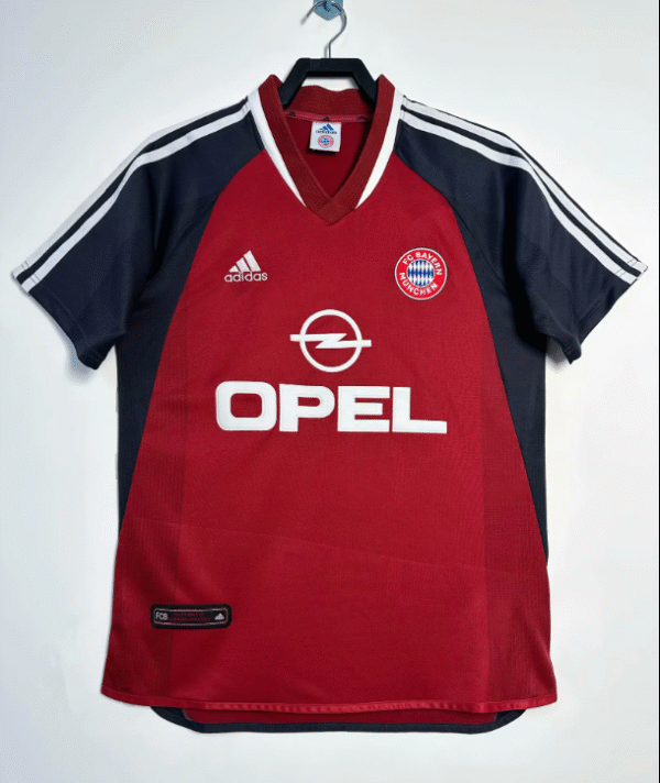 2001-02 Bayern home - Image 2