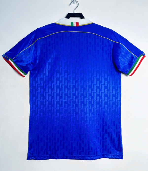 1995 Italy home - Image 2