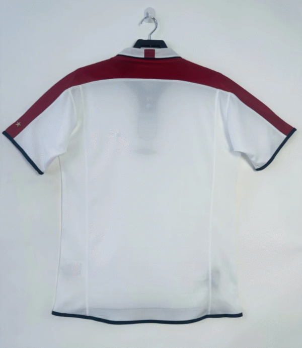 2004 England home - Image 2