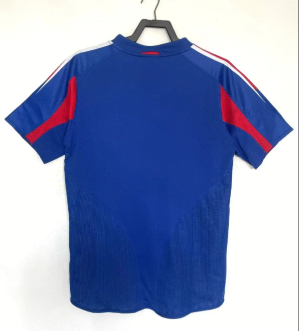 2004 France home - Image 2