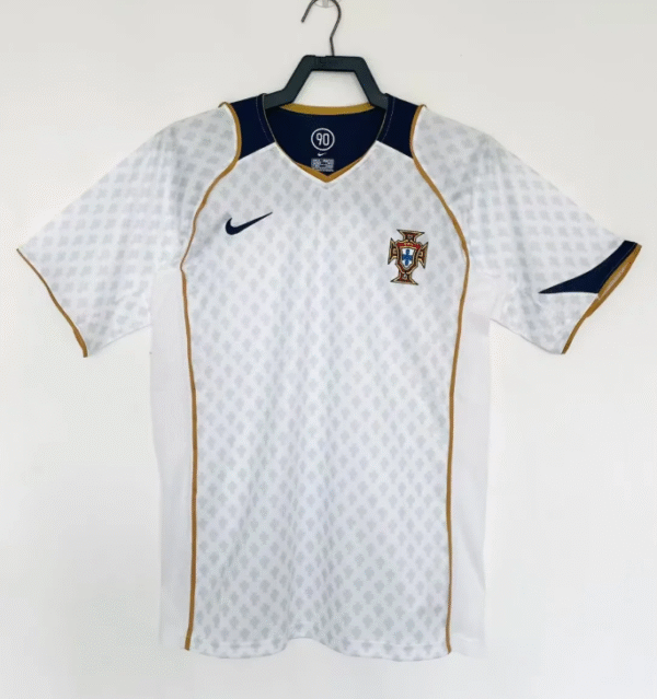 2004 Portugal away