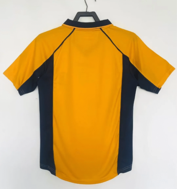 2000/01 Liverpool 2nd Away - Image 2