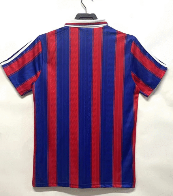 1995/97 Bayern Munich home - Image 2