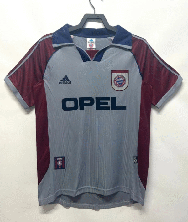 1998/99 Bayern away
