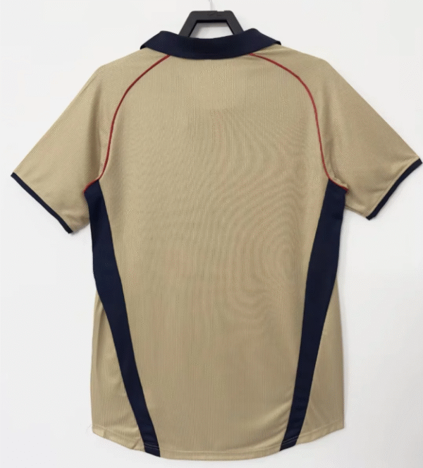 2001/02 Arsenal away - Image 2