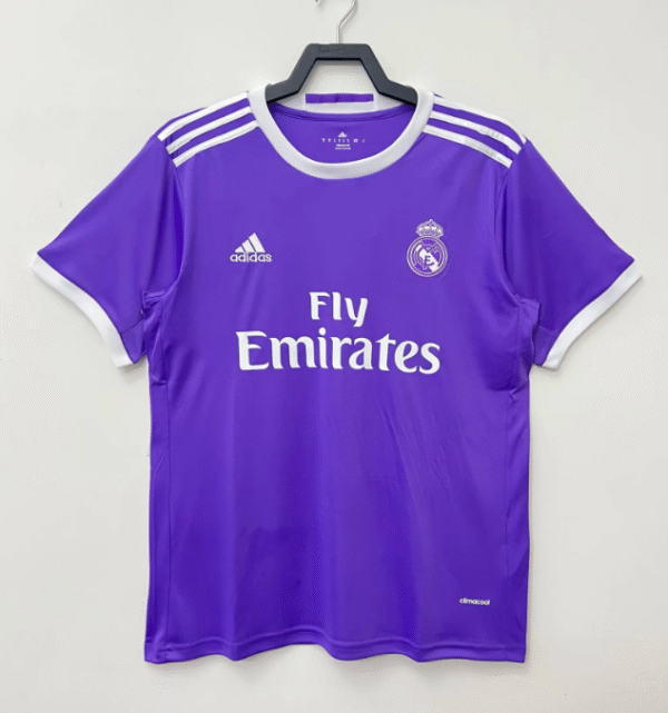 16-17 Real Madrid away