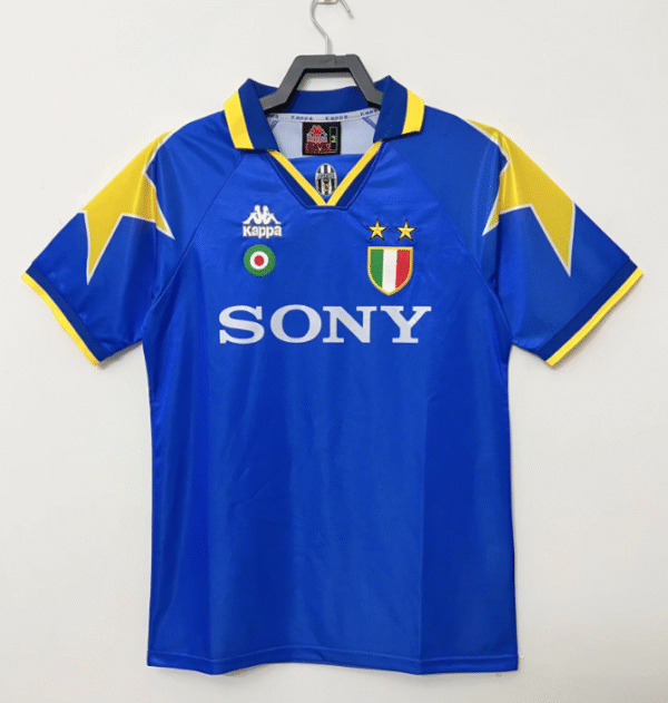 95-96 Juventus away
