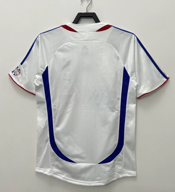 06 France away - Image 2