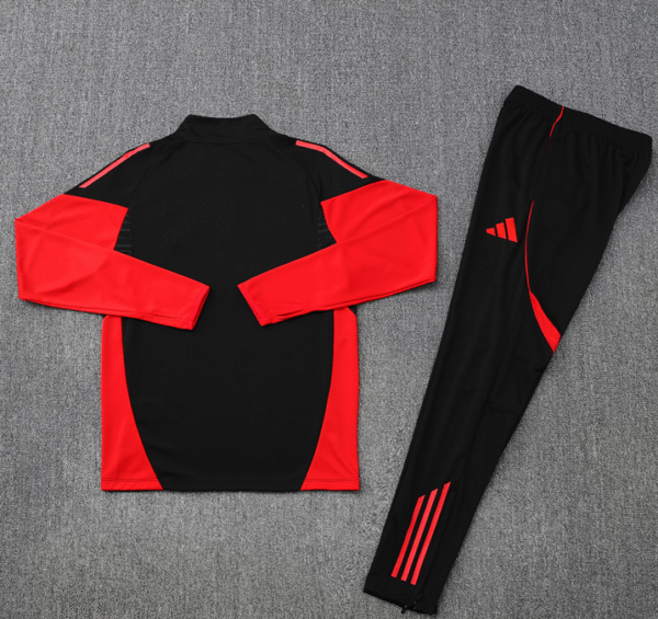 2526 Bayern Black - Image 2