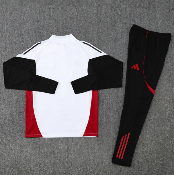 2526 Manchester United White - Image 2