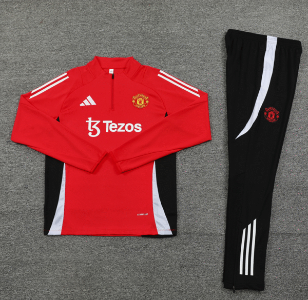 2425 Manchester United Red