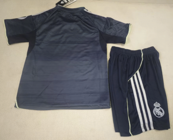 25-26 Real Madrid away - Image 2