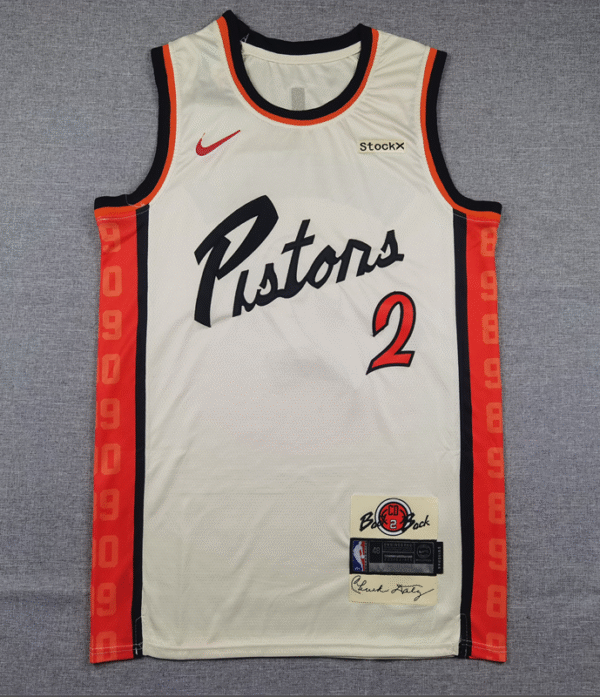 25 Piston 2m White City Edition