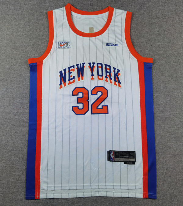 25 Knicks 32 White City Edition