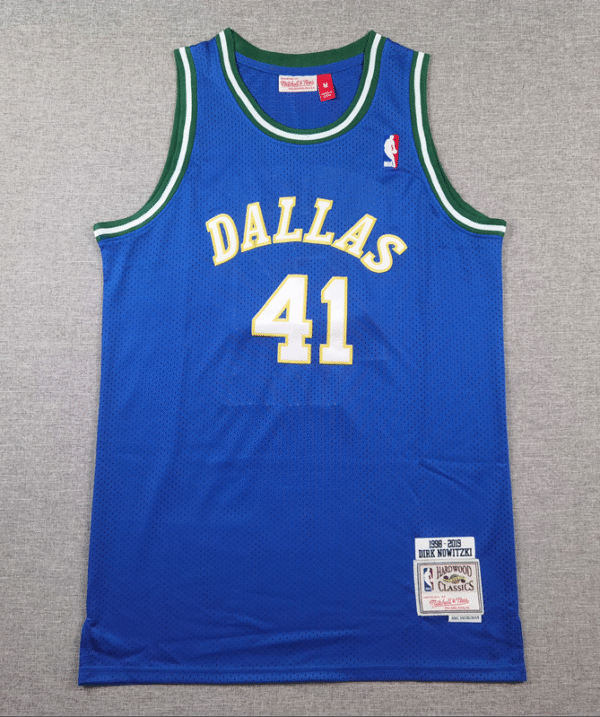 Mavericks 41 Retro Blue