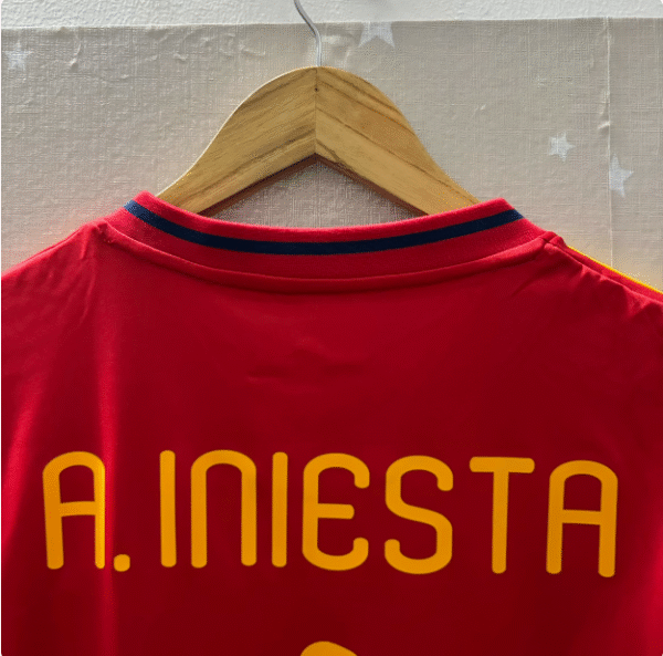 2010 World Cup Spain home jersey retro Iliesta Torres Xavi red football uniform - Image 2