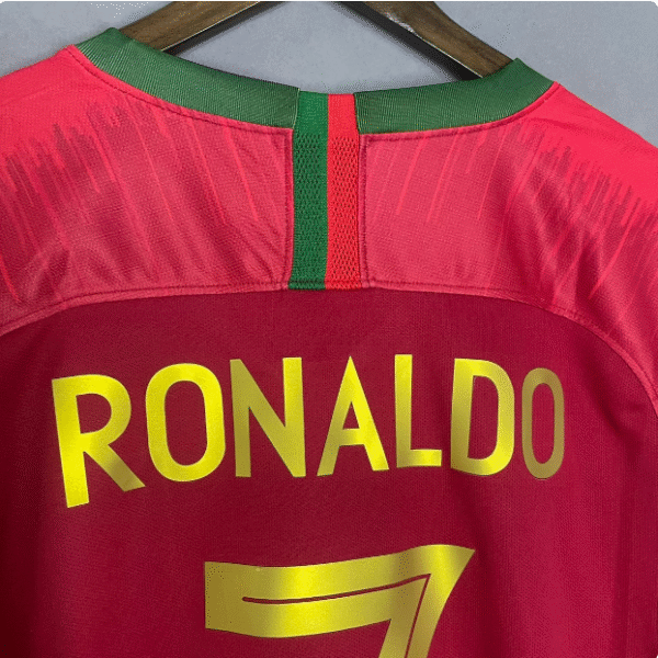 2018 World Cup Portugal home field C Ronaldo No. 7 short-sleeved football jersey retro jersey - Image 2