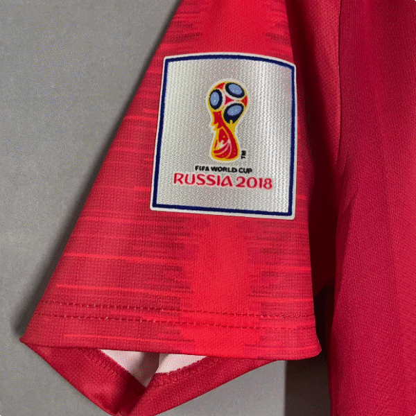 2018 World Cup Portugal home field C Ronaldo No. 7 short-sleeved football jersey retro jersey - Image 4