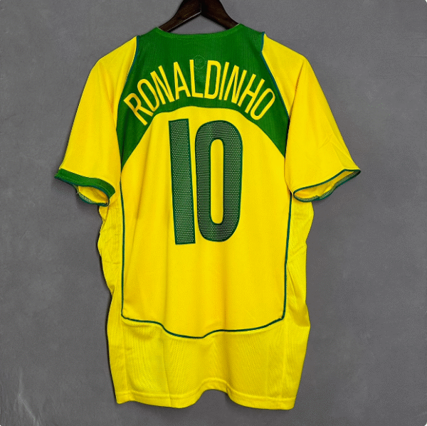 2004 Brazil home Ronaldinho football uniform No. 10 Ronaldinho retro short-sleeved jersey
