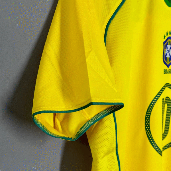 2004 Brazil home Ronaldinho football uniform No. 10 Ronaldinho retro short-sleeved jersey - Image 3