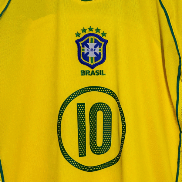 2004 Brazil home Ronaldinho football uniform No. 10 Ronaldinho retro short-sleeved jersey - Image 5