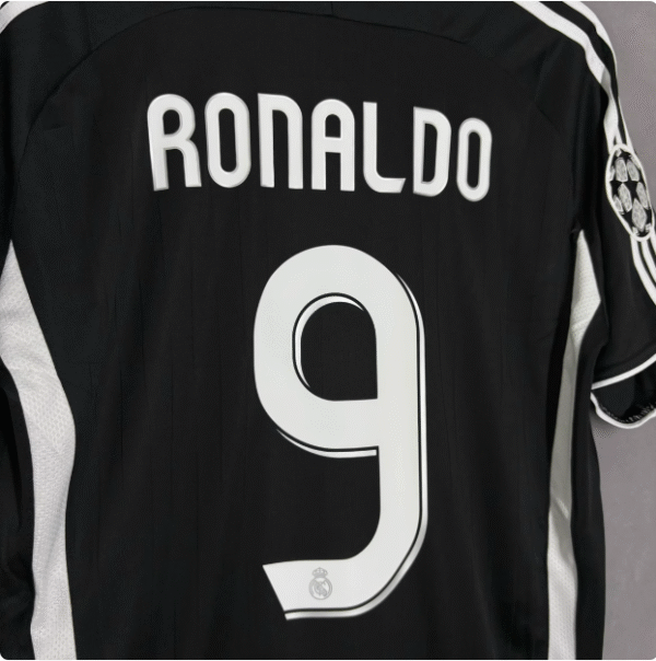 06-07 Real Madrid away black Raul No. 7 Beckham No. 23 Ronaldo Guti Robinho jersey - Image 2