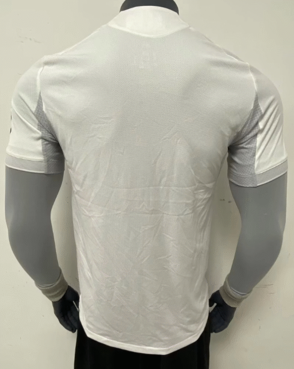 Player version 2526 Real Madrid main jersey - Image 2