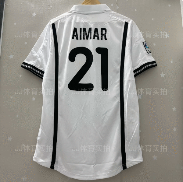 00-01 season Valencia home retro jersey No. 21 Aimar white football uniform
