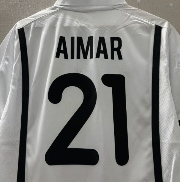 00-01 season Valencia home retro jersey No. 21 Aimar white football uniform - Image 2