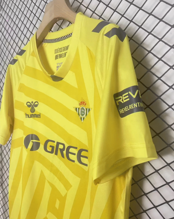 2526 Betis goalkeeper yellow - Image 3
