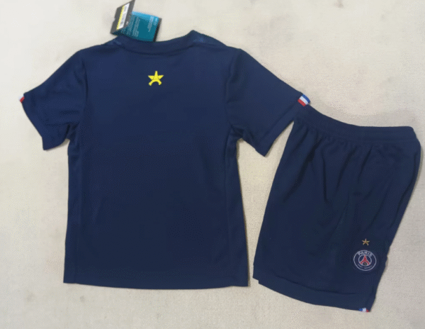 25-26 Paris home - Image 2