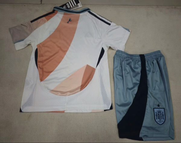 25-26 Spain away - Image 2