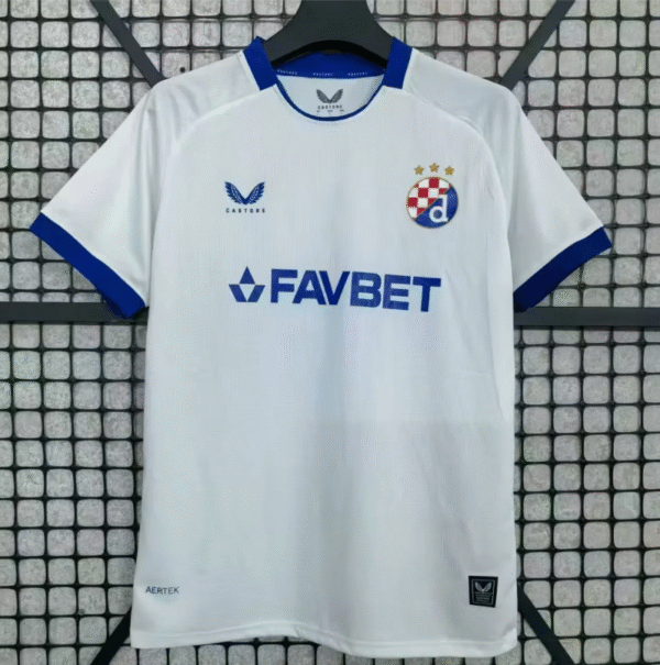 2526 Dynamo fuera