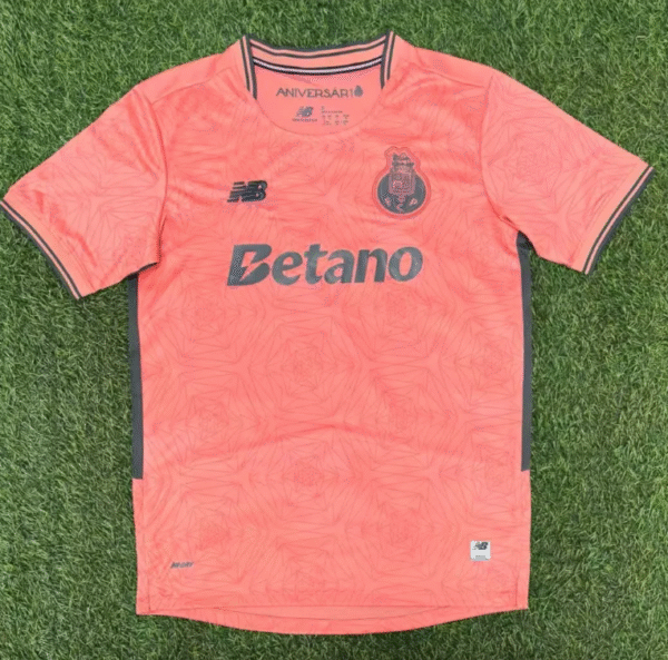 2526 Porto away