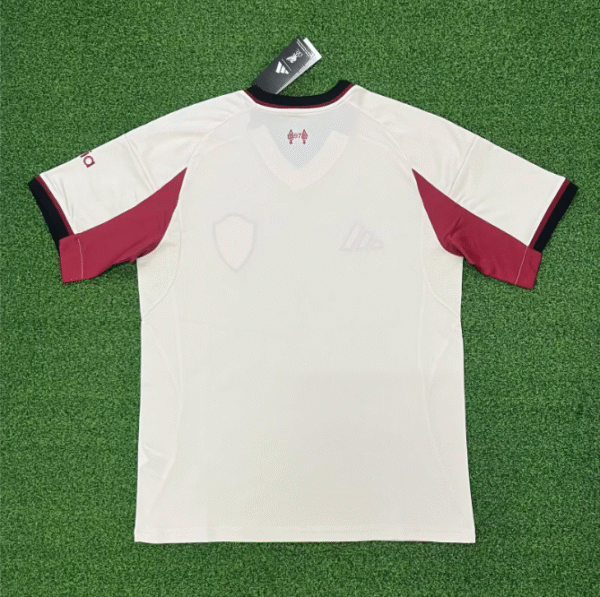 2526 Liverpool away - Image 2