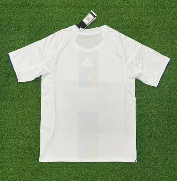 2526 Lyon home - Image 2