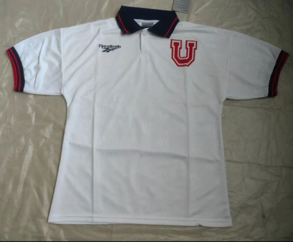 98 University of Chile away white