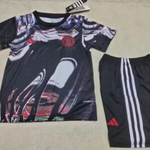 Manchester United training kit, 26-27